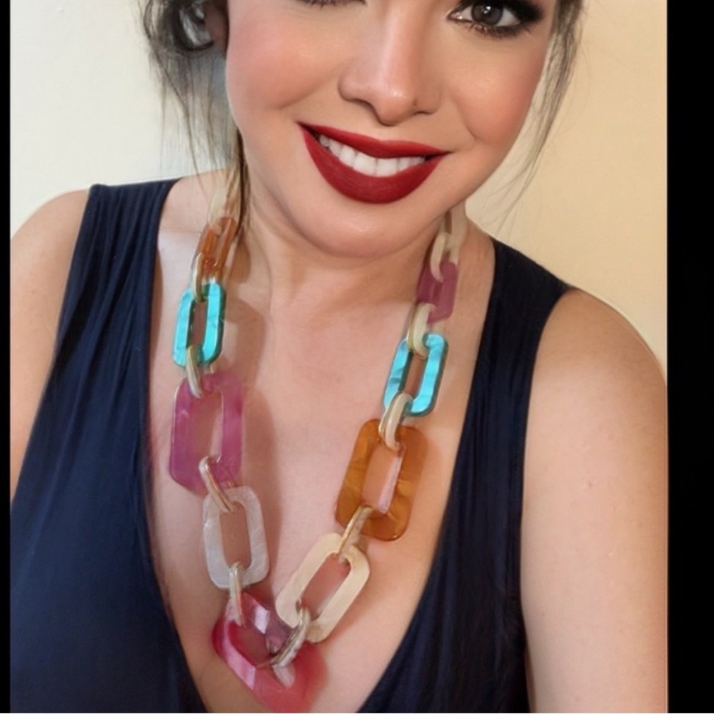 81- VTG RUSH BY DENIS AND CHARLES MULTICOLORED LUCITE NECKLACE - NWT